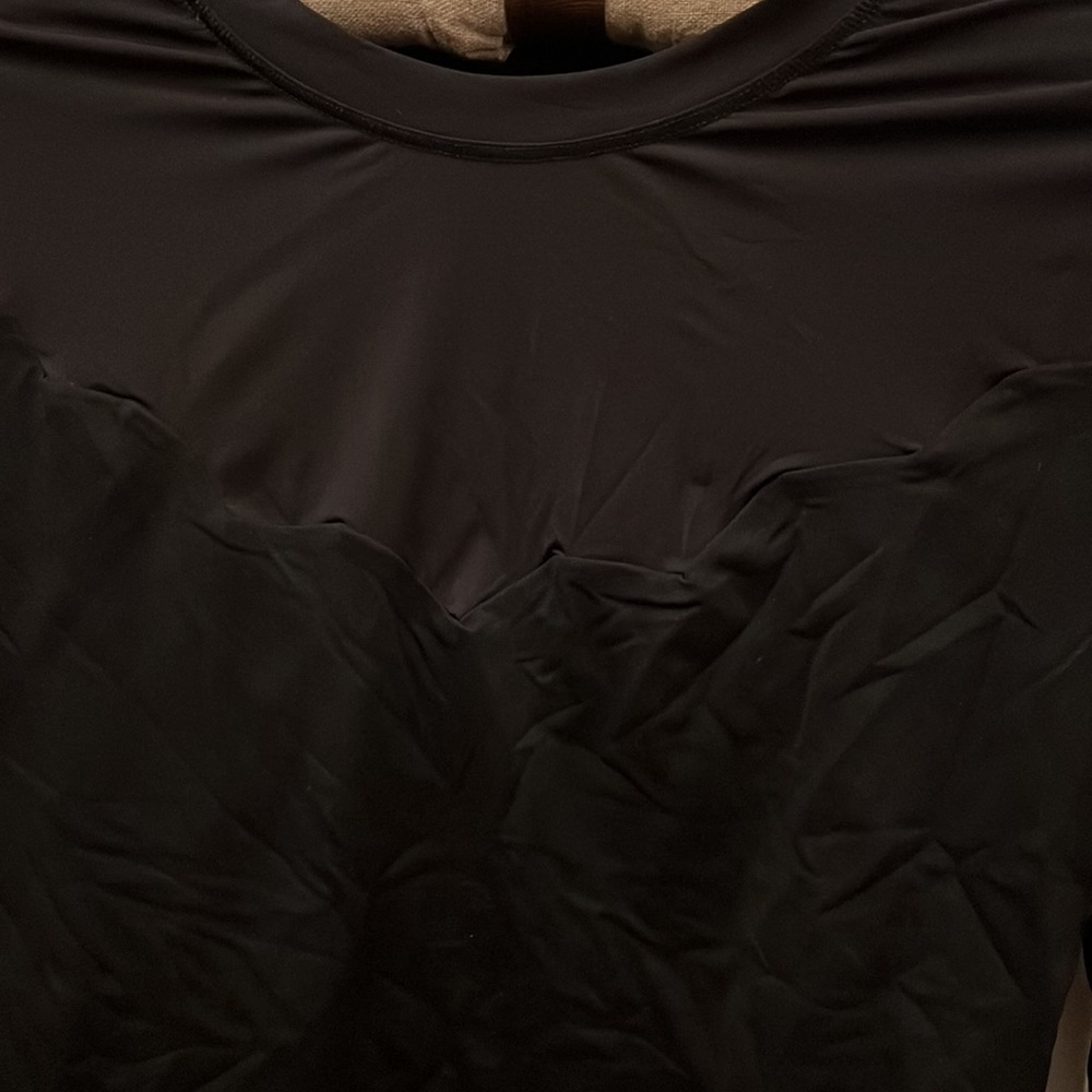 Lululemon tight cropped long sleeve size 6 - Picture 5 of 5